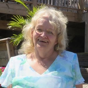 Meet your Posher, Elaine